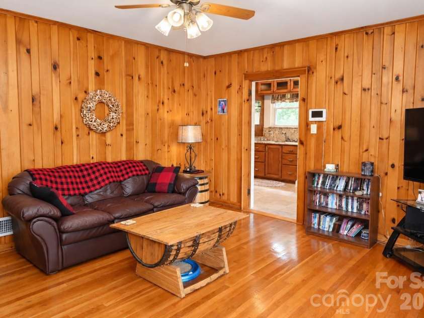 609 1st Avenue, Conover, NC 28613.  MLS# CAR4424652, YatesRealty ID 51063. 