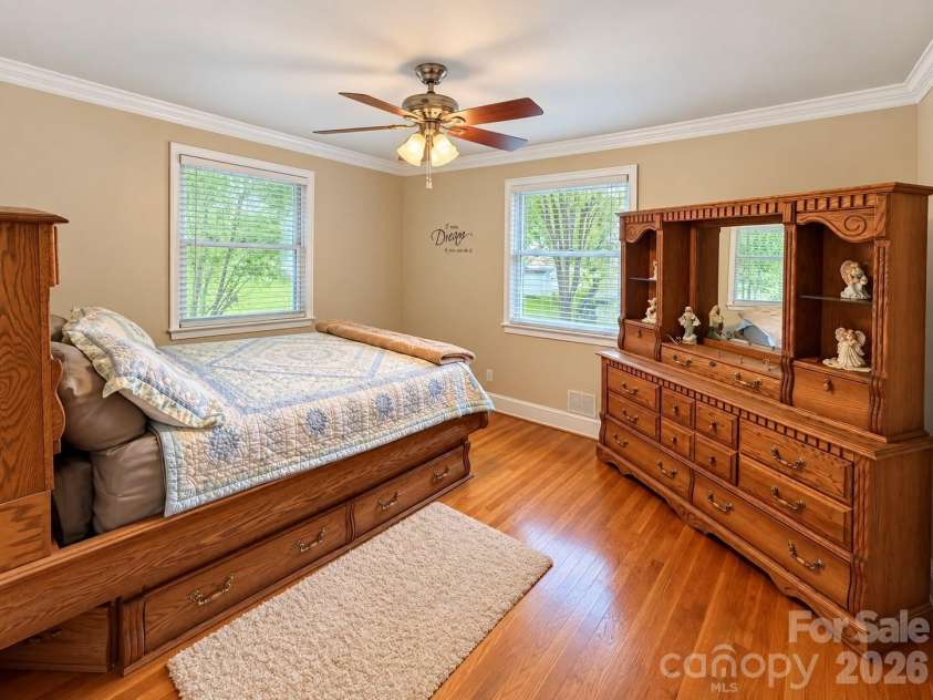 609 1st Avenue, Conover, NC 28613.  MLS# CAR4424652, YatesRealty ID 51063. 