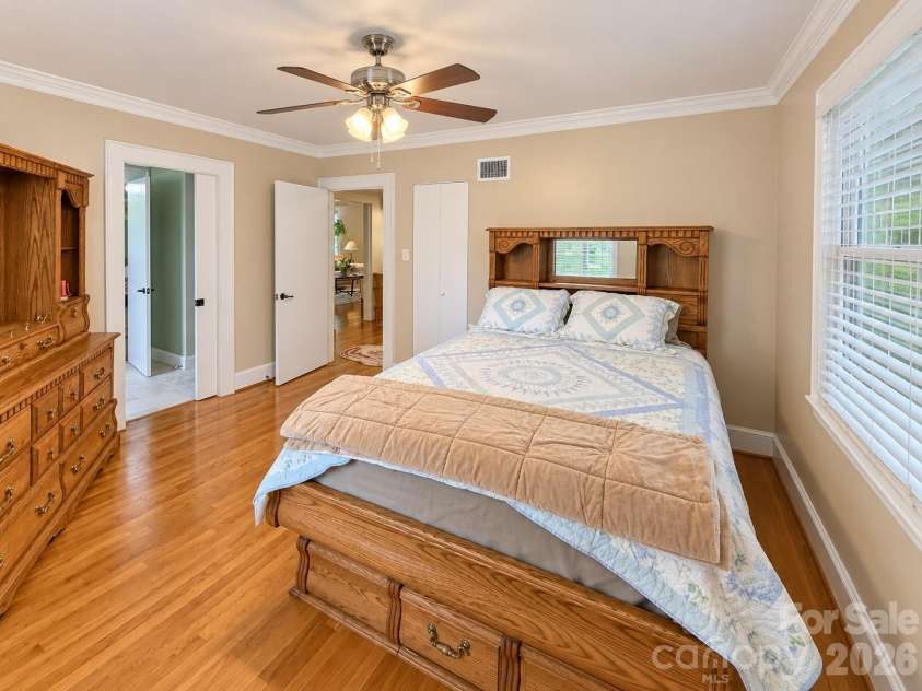 609 1st Avenue, Conover, NC 28613.  MLS# CAR4424652, YatesRealty ID 51063. 