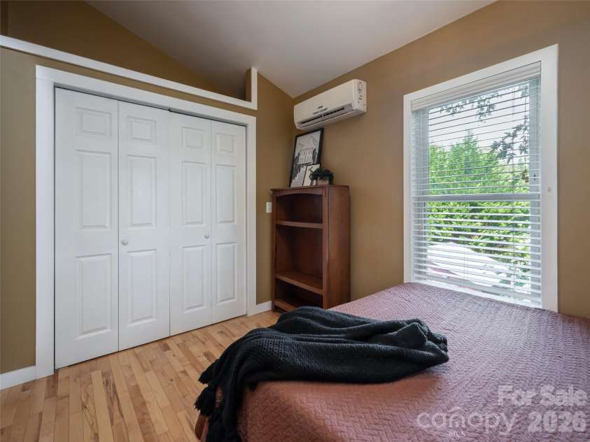 1 Half Moon Drive, Swannanoa, NC 28778.  MLS# CAR4424834, YatesRealty ID 51065. 