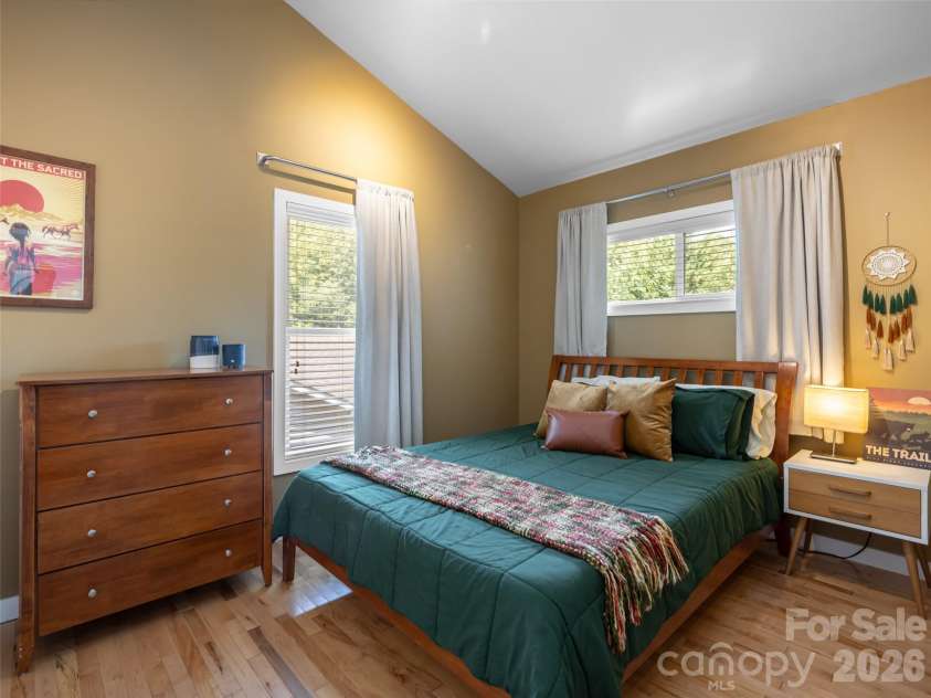 1 Half Moon Drive, Swannanoa, NC 28778.  MLS# CAR4424834, YatesRealty ID 51065. 