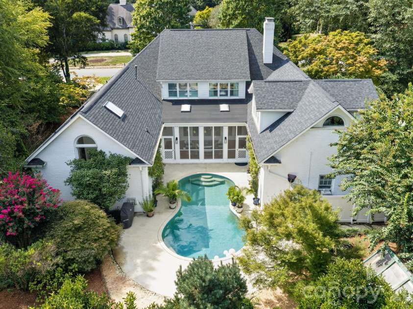 3747 Moorland Drive, Charlotte, NC 28226.  MLS# CAR4424515, YatesRealty ID 51069. 