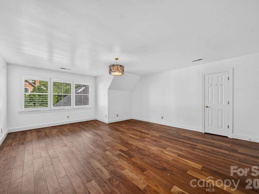 3747 Moorland Drive, Charlotte, NC 28226.  MLS# CAR4424515, YatesRealty ID 51069. 