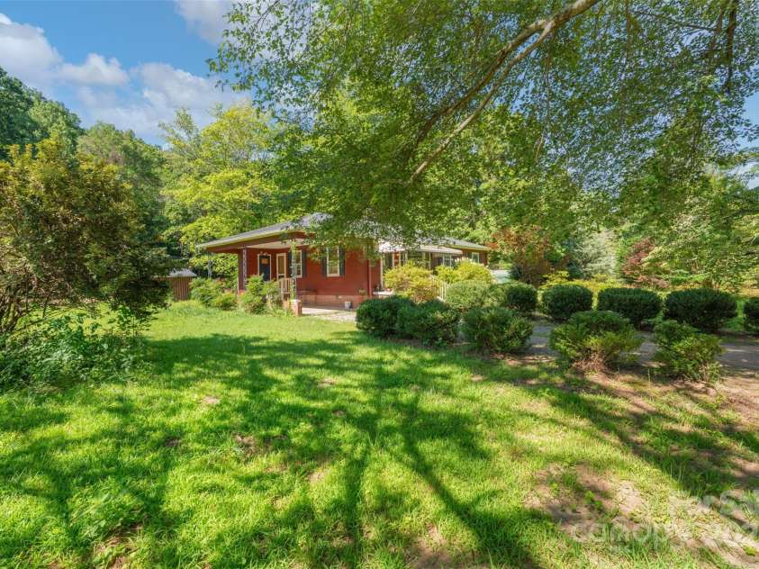 25 Wall Road, Tryon, NC 28782.  MLS# CAR4274060, YatesRealty ID 5107. 