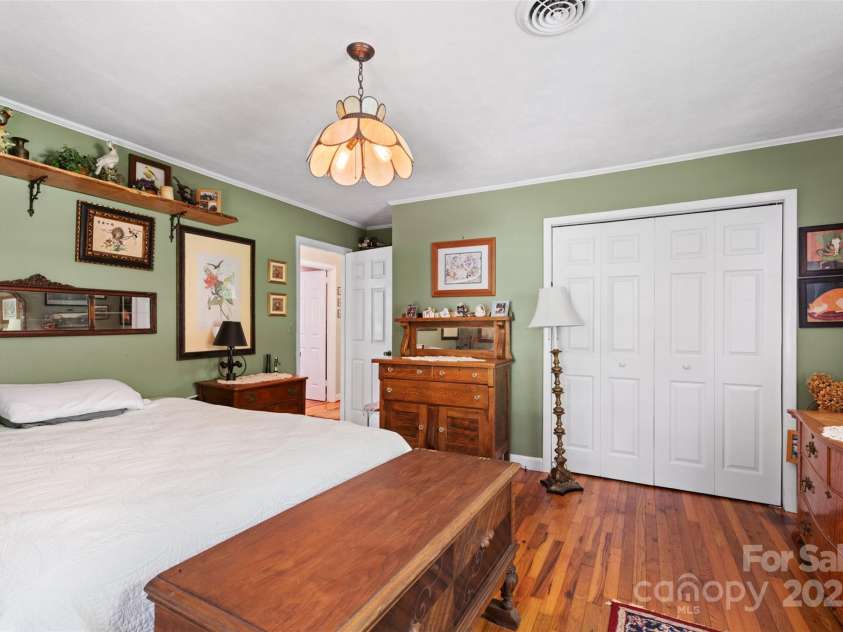 25 Wall Road, Tryon, NC 28782.  MLS# CAR4274060, YatesRealty ID 5107. 