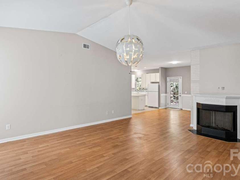10305 Flat Stone Road, Charlotte, NC 28213.  MLS# CAR4410664, YatesRealty ID 51071. 