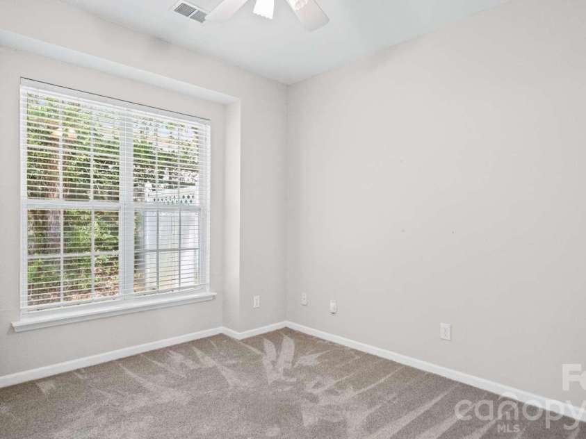 10305 Flat Stone Road, Charlotte, NC 28213.  MLS# CAR4410664, YatesRealty ID 51071. 