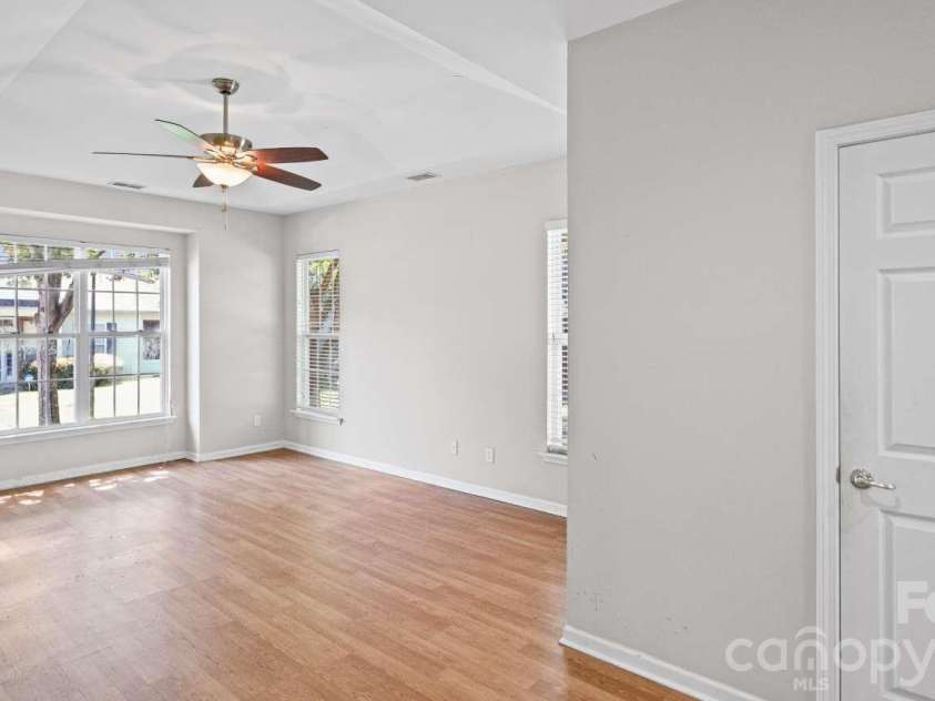 10305 Flat Stone Road, Charlotte, NC 28213.  MLS# CAR4410664, YatesRealty ID 51071. 