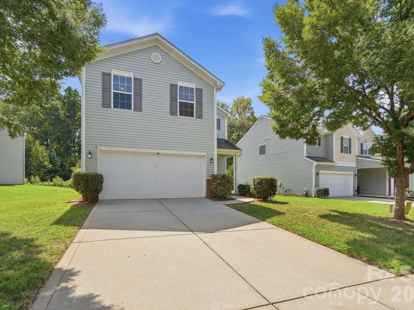 10216 Green Grass Road, Charlotte, NC 28227.  MLS# CAR4413520, YatesRealty ID 51074. 