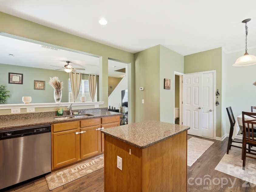 10216 Green Grass Road, Charlotte, NC 28227.  MLS# CAR4413520, YatesRealty ID 51074. 