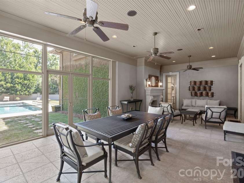 925 Harvard Place, Charlotte, NC 28207.  MLS# CAR4423557, YatesRealty ID 51078. 