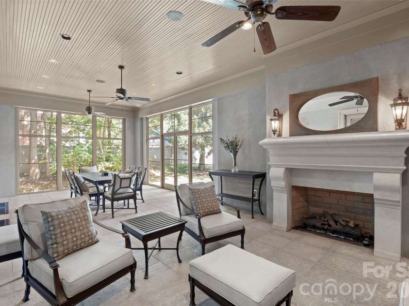 925 Harvard Place, Charlotte, NC 28207.  MLS# CAR4423557, YatesRealty ID 51078. 