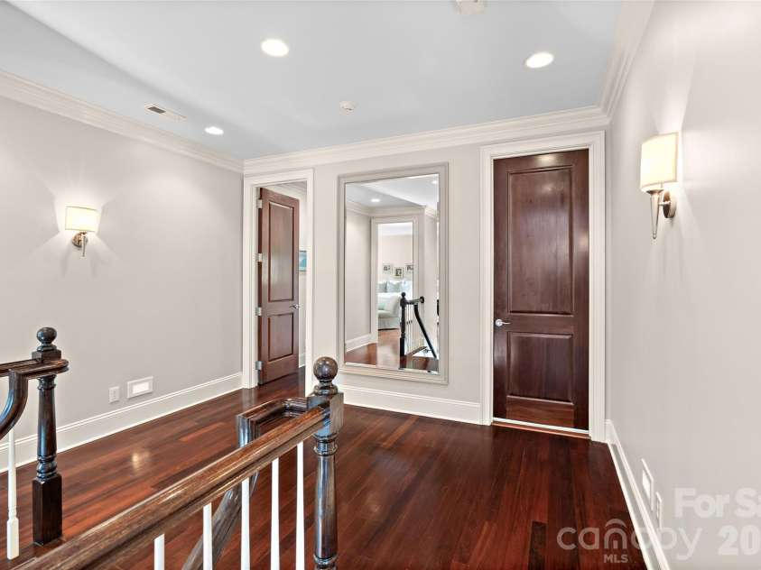 925 Harvard Place, Charlotte, NC 28207.  MLS# CAR4423557, YatesRealty ID 51078. 