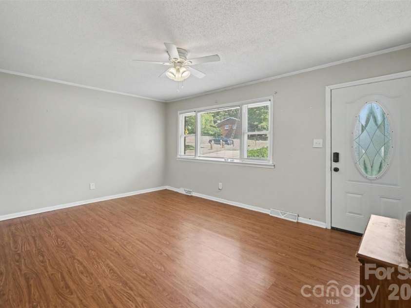 829 Vancouver Lane, Gastonia, NC 28052.  MLS# CAR4424642, YatesRealty ID 51079. 