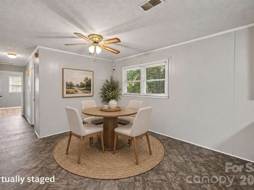829 Vancouver Lane, Gastonia, NC 28052.  MLS# CAR4424642, YatesRealty ID 51079. 