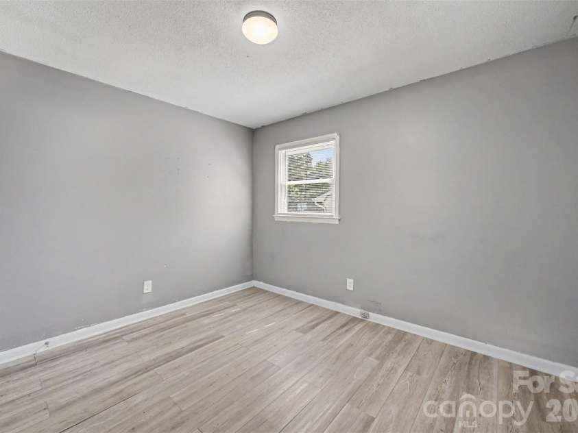 829 Vancouver Lane, Gastonia, NC 28052.  MLS# CAR4424642, YatesRealty ID 51079. 