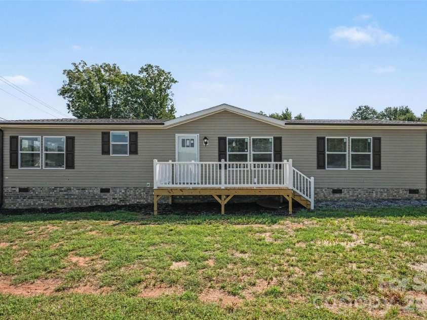 801 EagleView Lane, Lawndale, NC 28090.  MLS# CAR4424870, YatesRealty ID 51080. 