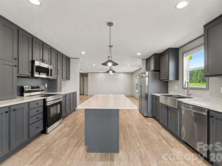 801 EagleView Lane, Lawndale, NC 28090.  MLS# CAR4424870, YatesRealty ID 51080. 