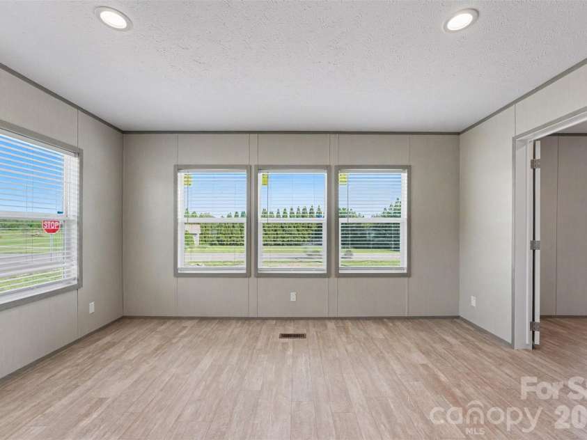801 EagleView Lane, Lawndale, NC 28090.  MLS# CAR4424870, YatesRealty ID 51080. 