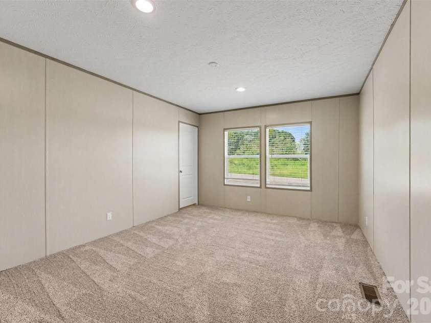 801 EagleView Lane, Lawndale, NC 28090.  MLS# CAR4424870, YatesRealty ID 51080. 