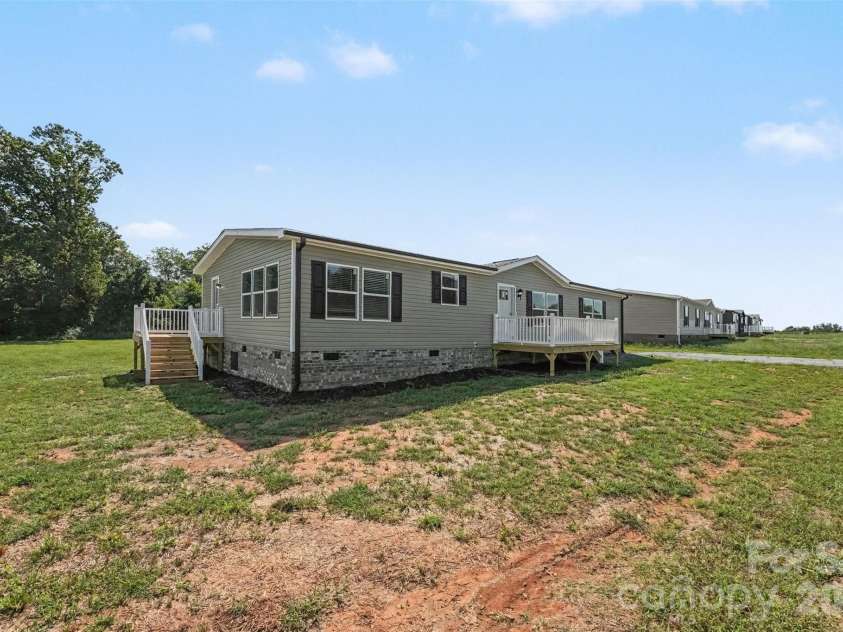 801 EagleView Lane, Lawndale, NC 28090.  MLS# CAR4424870, YatesRealty ID 51080. 