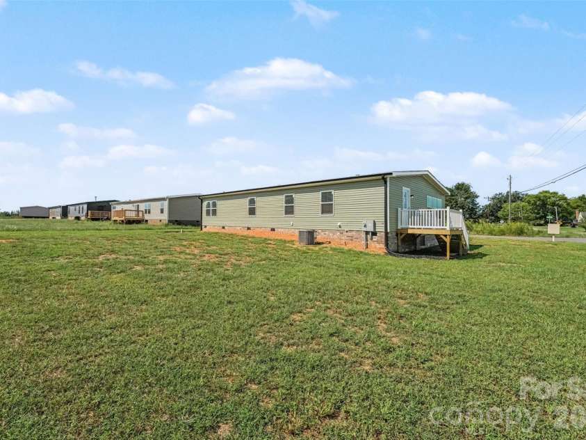 801 EagleView Lane, Lawndale, NC 28090.  MLS# CAR4424870, YatesRealty ID 51080. 