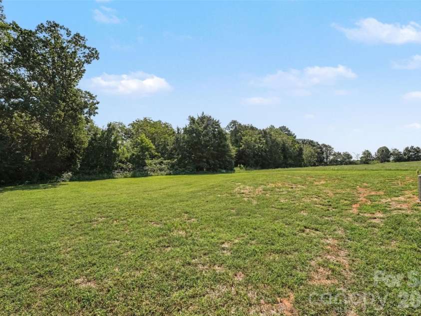 801 EagleView Lane, Lawndale, NC 28090.  MLS# CAR4424870, YatesRealty ID 51080. 