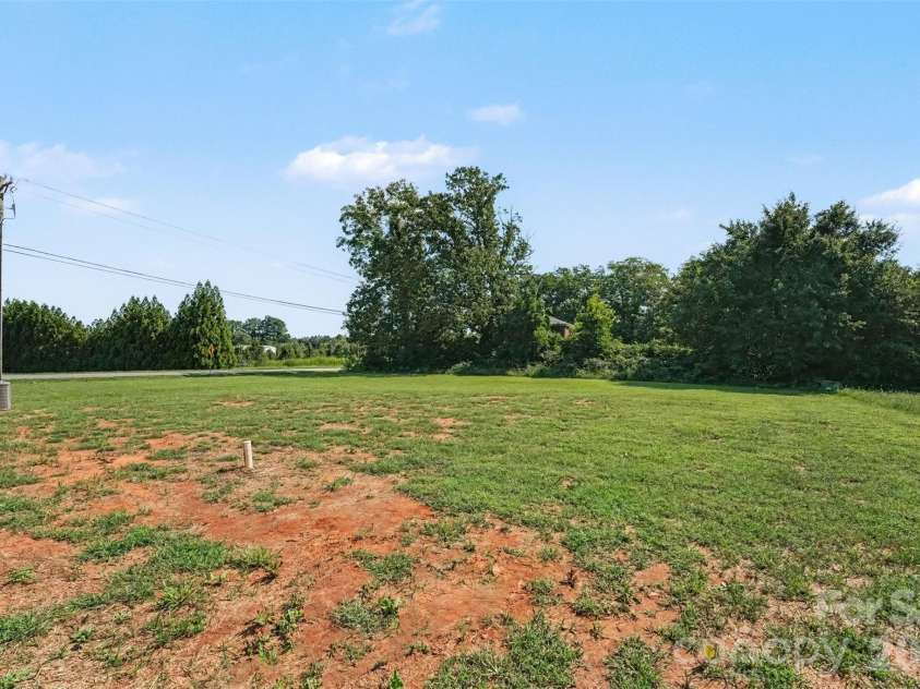 801 EagleView Lane, Lawndale, NC 28090.  MLS# CAR4424870, YatesRealty ID 51080. 