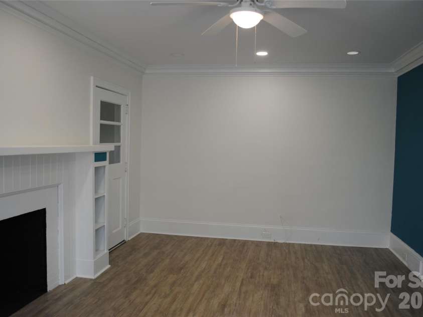 636 Statesville Boulevard, Salisbury, NC 28144.  MLS# CAR4423760, YatesRealty ID 51081. 