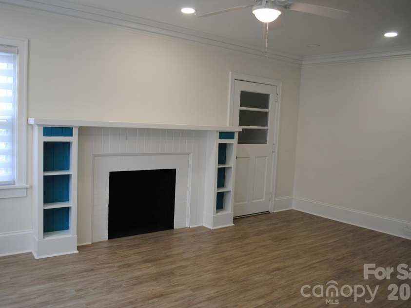636 Statesville Boulevard, Salisbury, NC 28144.  MLS# CAR4423760, YatesRealty ID 51081. 
