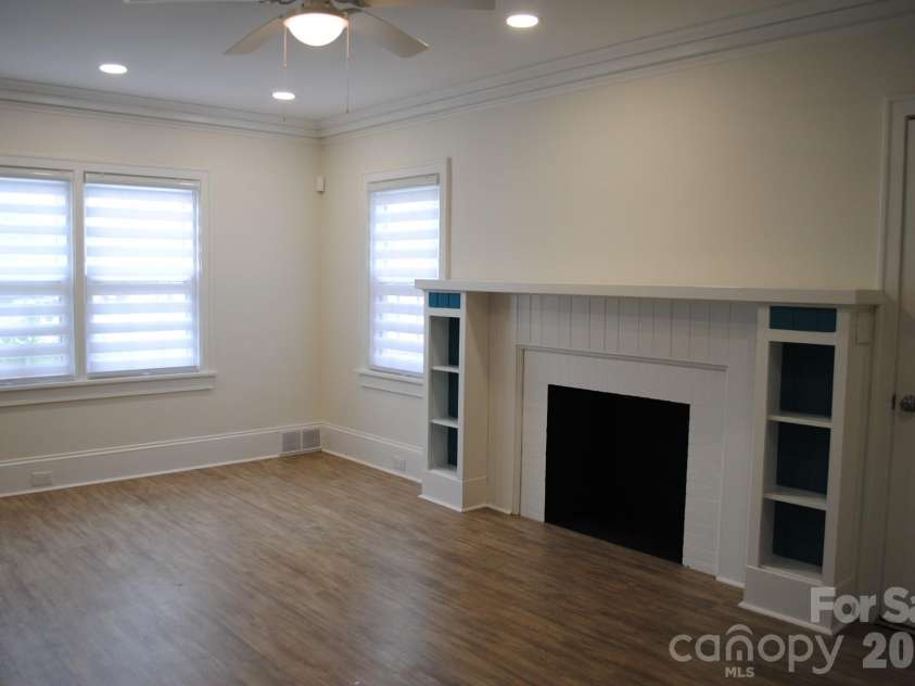 636 Statesville Boulevard, Salisbury, NC 28144.  MLS# CAR4423760, YatesRealty ID 51081. 