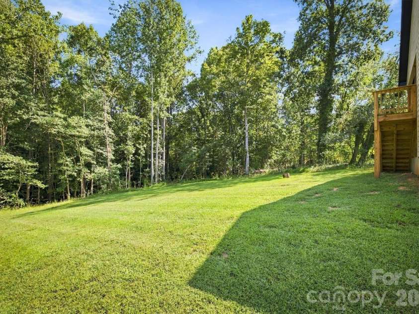 1013 37th Street, Hickory, NC 28602.  MLS# CAR4420587, YatesRealty ID 51083. 