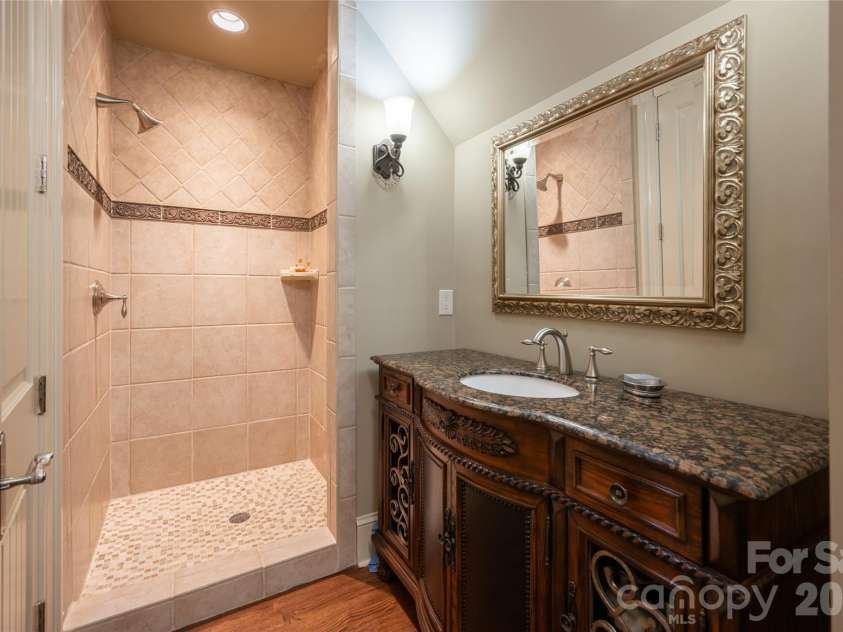 204 Secluded Hills Lane, Arden, NC 28704.  MLS# CAR4423325, YatesRealty ID 51088. 