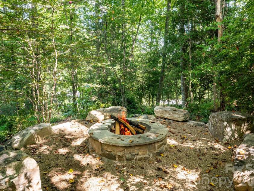 204 Secluded Hills Lane, Arden, NC 28704.  MLS# CAR4423325, YatesRealty ID 51088. 