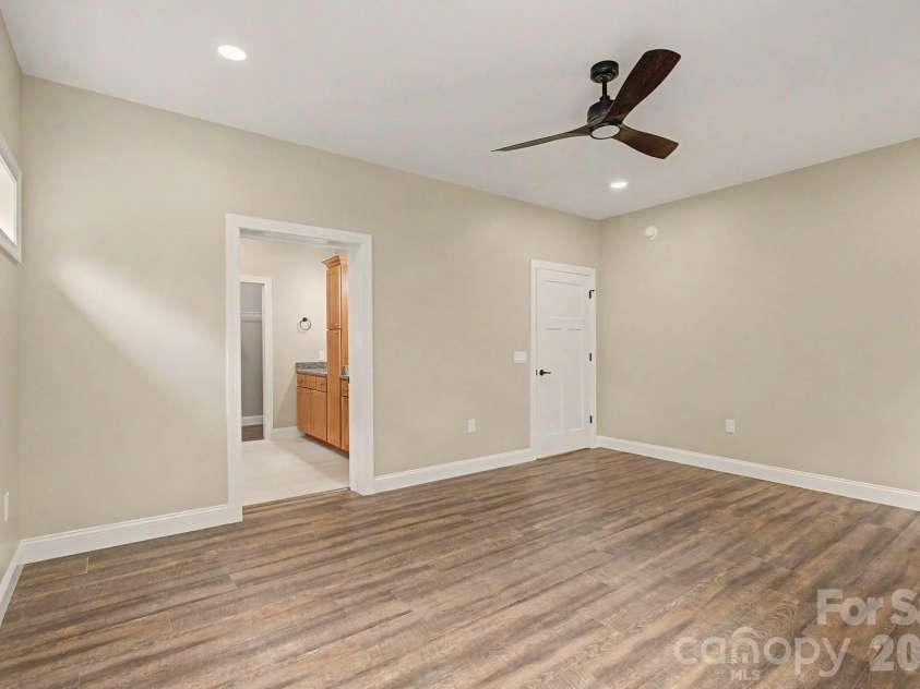 515 Betts Branch Road, Bryson City, NC 28713.  MLS# CAR4409223, YatesRealty ID 51089. 
