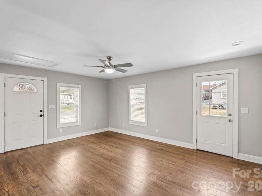 207 Fairdale Street, Kings Mountain, NC 28086.  MLS# CAR4350366, YatesRealty ID 5109. 