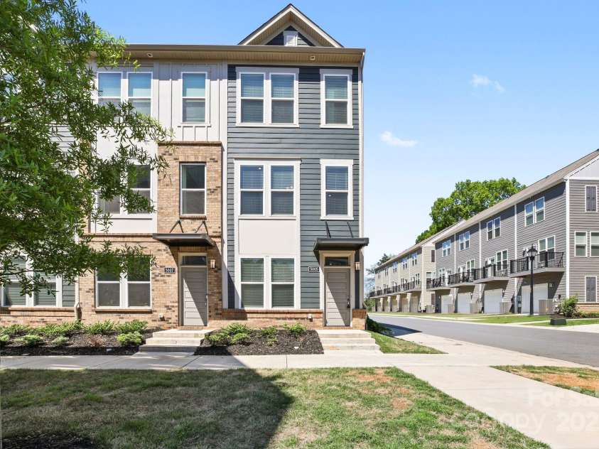 5005 Sovereignty Court, Charlotte, NC 28205.  MLS# CAR4245418, YatesRealty ID 5109. 