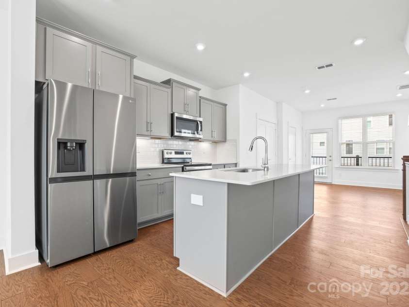 5005 Sovereignty Court, Charlotte, NC 28205.  MLS# CAR4245418, YatesRealty ID 5109. 