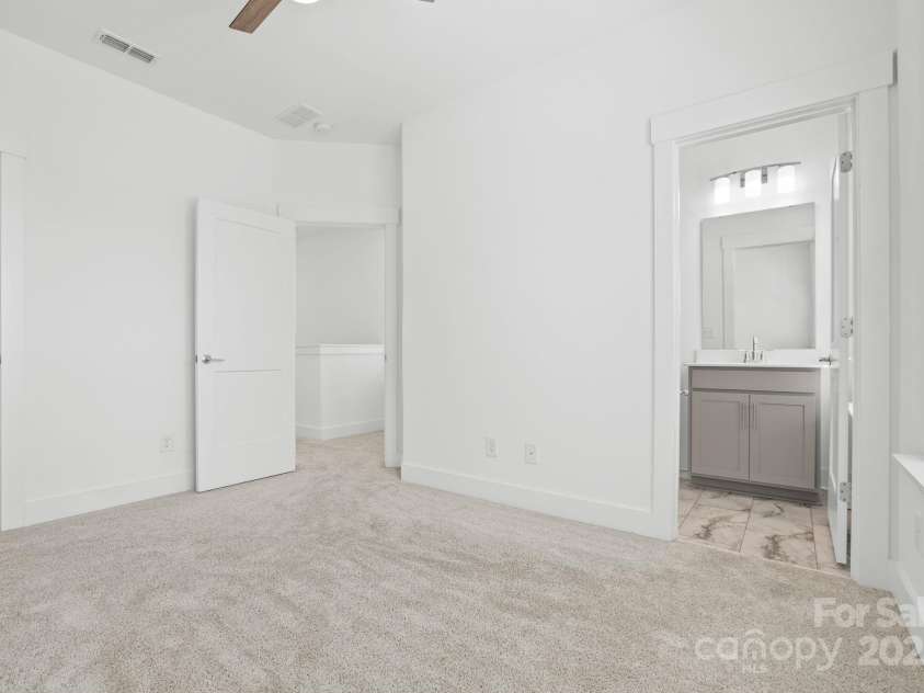 5005 Sovereignty Court, Charlotte, NC 28205.  MLS# CAR4245418, YatesRealty ID 5109. 