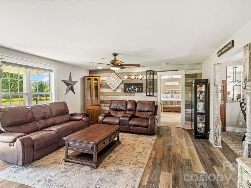 8185 Park Place Road, York, SC 29745.  MLS# CAR4425184, YatesRealty ID 51092. 