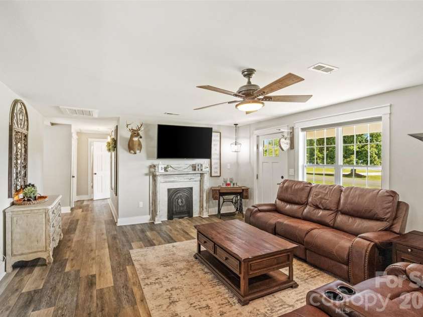 8185 Park Place Road, York, SC 29745.  MLS# CAR4425184, YatesRealty ID 51092. 