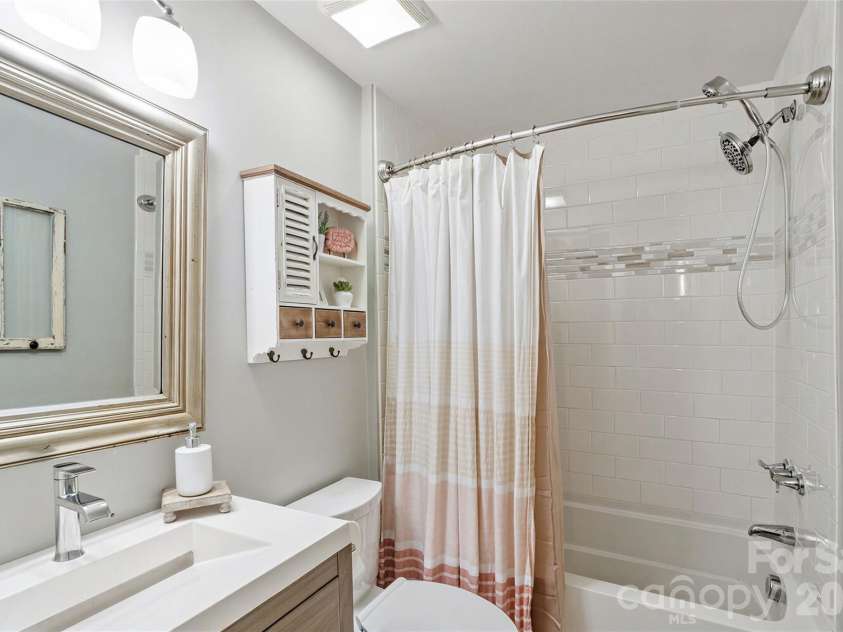 8185 Park Place Road, York, SC 29745.  MLS# CAR4425184, YatesRealty ID 51092. 
