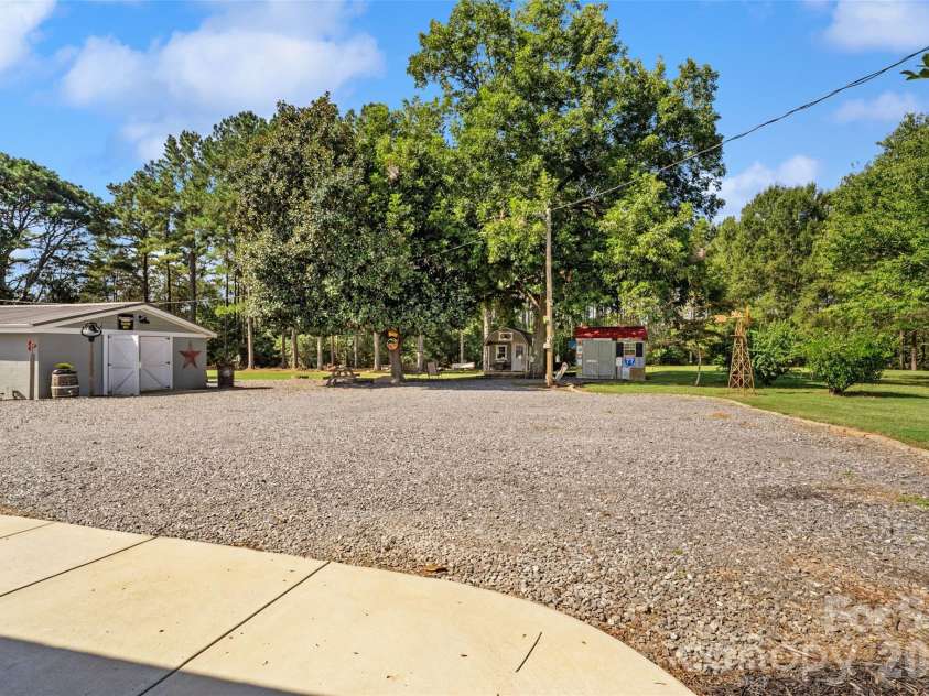 8185 Park Place Road, York, SC 29745.  MLS# CAR4425184, YatesRealty ID 51092. 