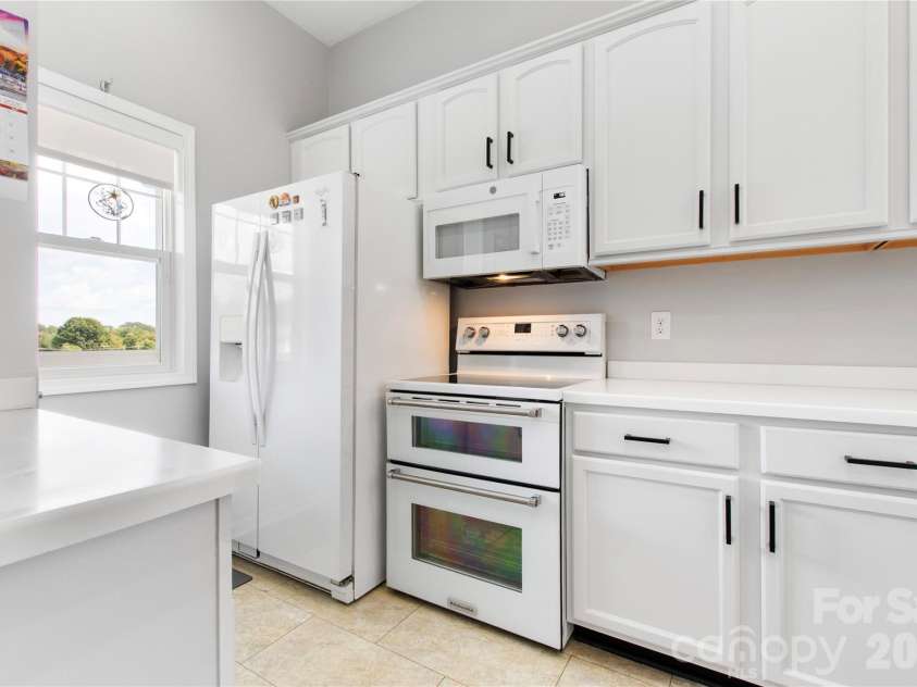 111 White Street, Morganton, NC 28655.  MLS# CAR4425079, YatesRealty ID 51094. 