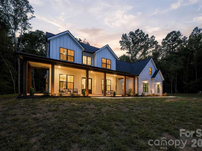 3515 Capricorn Road, Lancaster, SC 29720.  MLS# CAR4424668, YatesRealty ID 51098. 