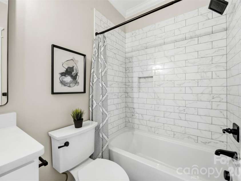 3515 Capricorn Road, Lancaster, SC 29720.  MLS# CAR4424668, YatesRealty ID 51098. Upper bedroom attached bath.