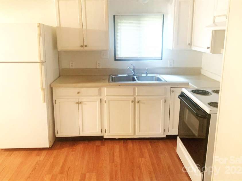 295 Asbury Road, Candler, NC 28715.  MLS# CAR4308375, YatesRealty ID 511. 