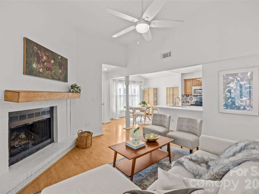 413 8th Street, Charlotte, NC 28202.  MLS# CAR4353958, YatesRealty ID 5110. 