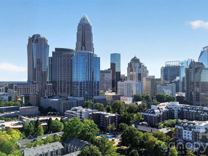 413 8th Street, Charlotte, NC 28202.  MLS# CAR4432040, YatesRealty ID 5110. 