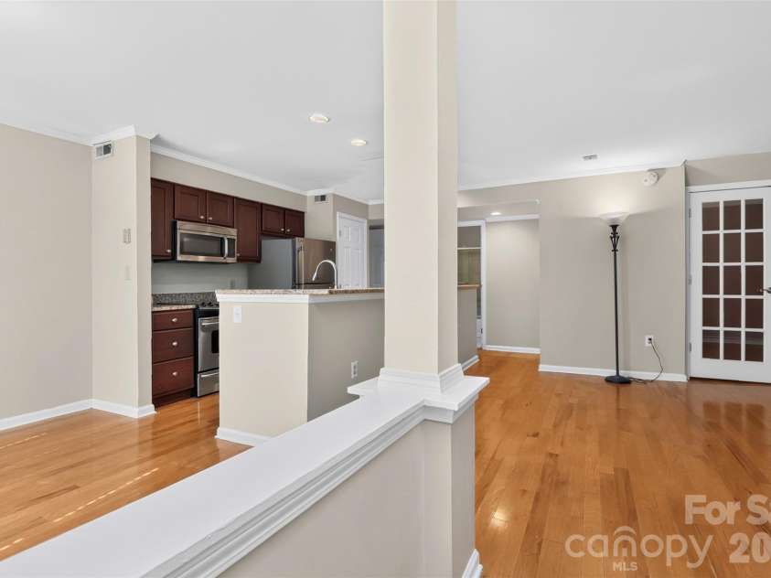 413 8th Street, Charlotte, NC 28202.  MLS# CAR4432040, YatesRealty ID 5110. 